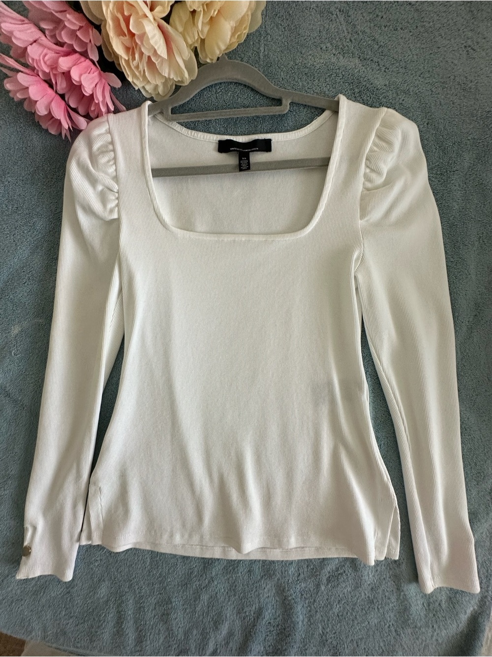 White House Black Market NWOT White Square-Neck Long Sleeve Top